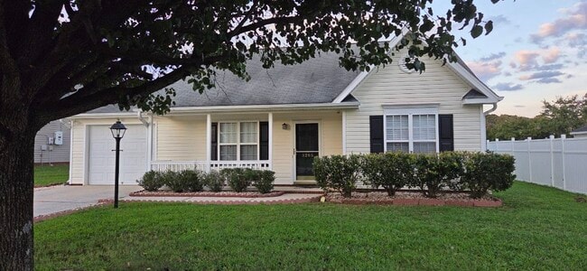 Building Photo - 3265 Trenchard Ln