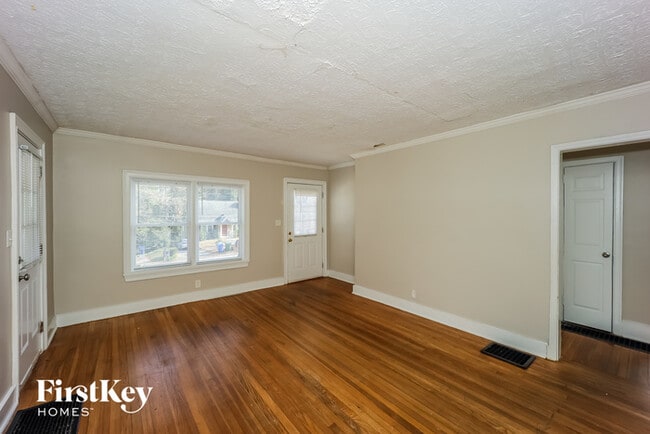 Foto del edificio - 1225 Westridge Road Southwest