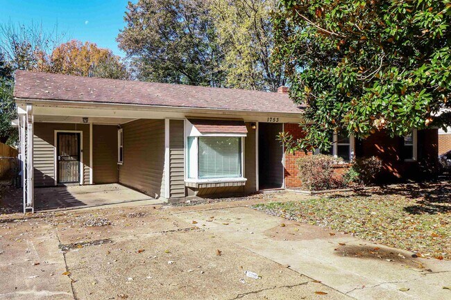 Building Photo - 1753 Maxine St