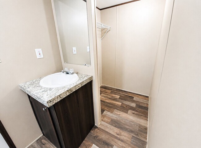 Foto del edificio - 2601 Leary Ln