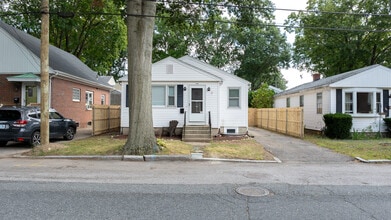 Building Photo - 144 Texas Ave