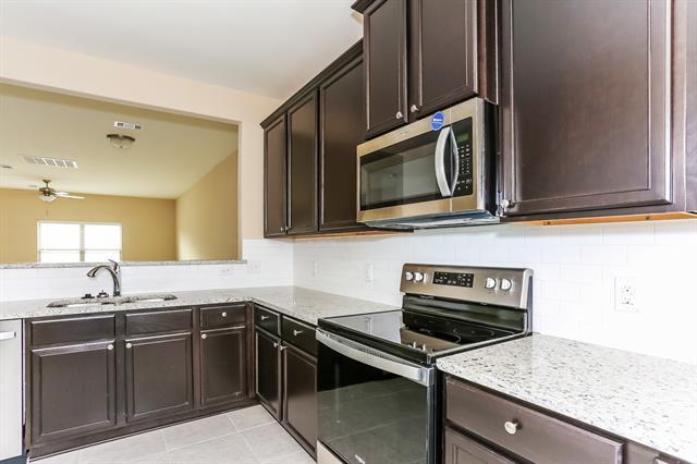 Foto del edificio - 1421 Park Trails Blvd