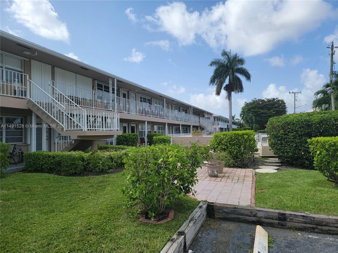 500 Layne Blvd Unit 19, Hallandale Beach, FL 33009 Condo for Rent in Hallandale Beach, FL