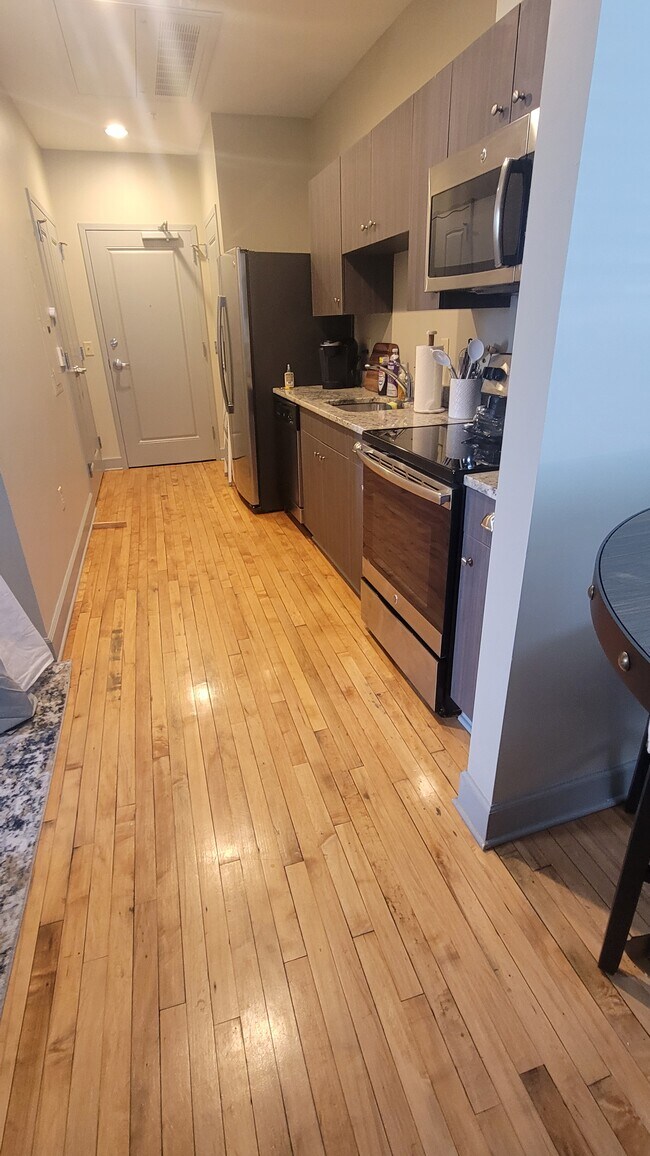 Foto del edificio - 125 N. Dargan Street, 2G