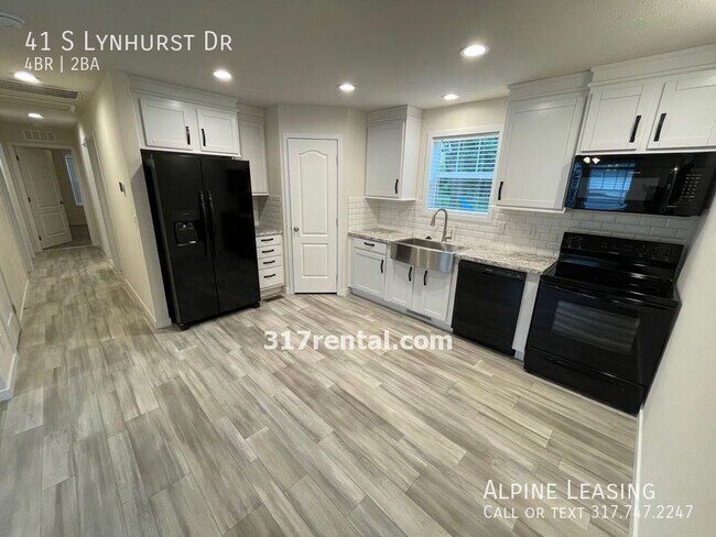 Foto del edificio - Ideal location near Indianapolis Motor Spe...