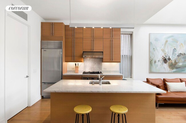 Foto del edificio - 233 E 17th St