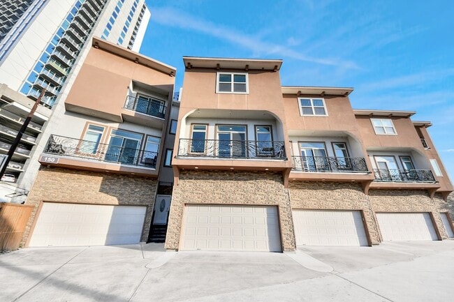 Photo - 146 Carson Ct Townhome