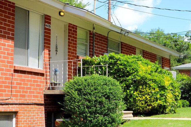 Building Photo - 409 E Thach Ave