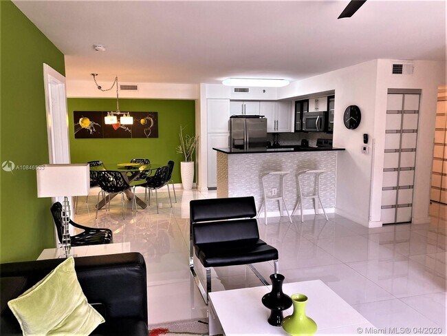 Foto del edificio - 19501 E Country Club Dr