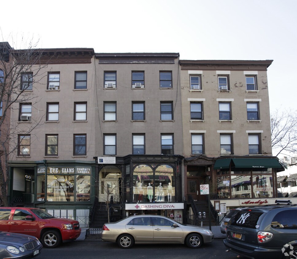 Building Photo - 130 Montague St