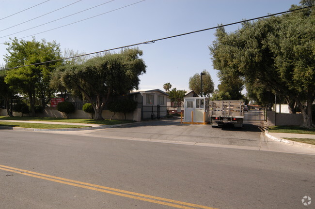 Foto del edificio - Lake Perris Village MHC