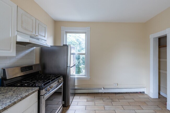 Foto del edificio - 204 Redmond St
