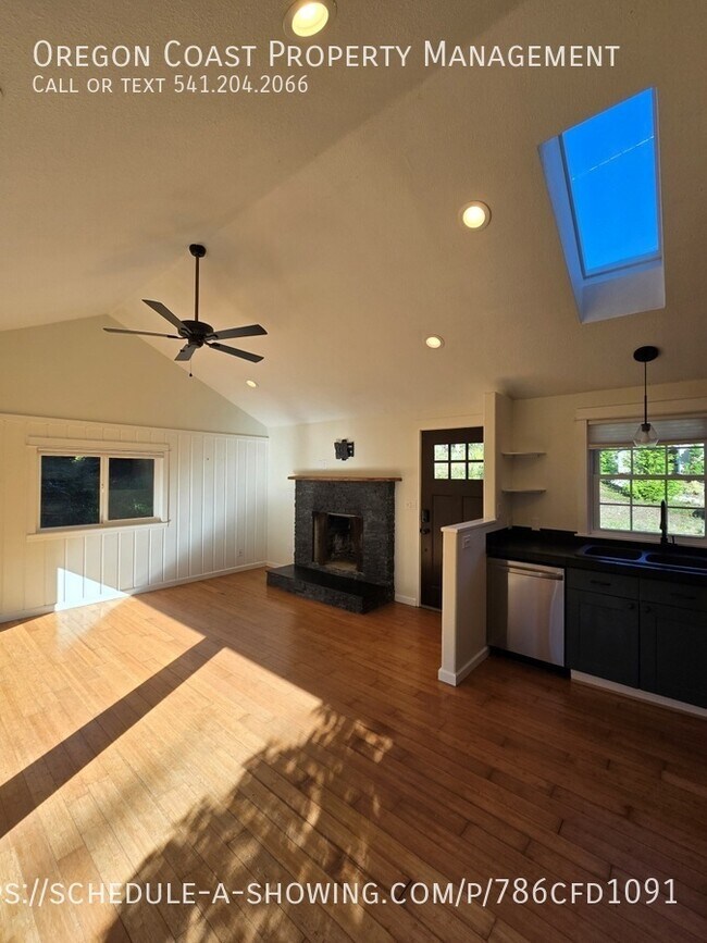 Building Photo - 1910 NE 12th St