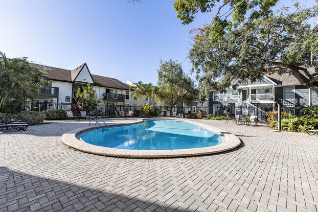 Building Photo - Foxcroft Apartments