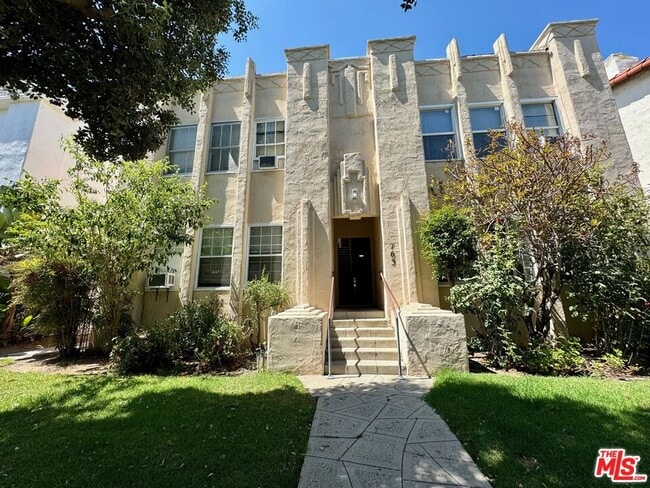 Building Photo - 163 N Clark Dr