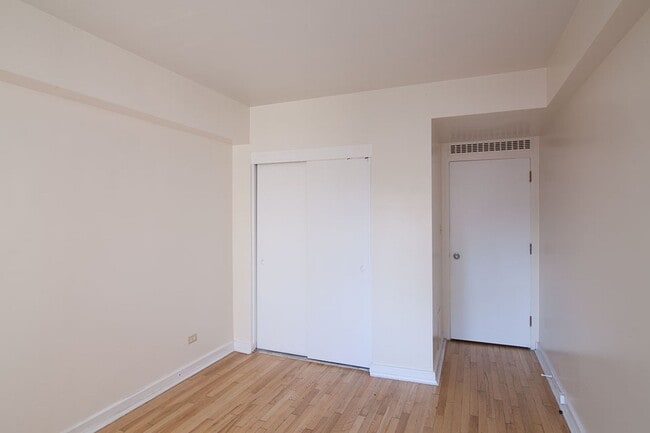 Building Photo - 3435 Rue Drummond