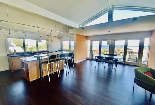 kitchen, dining area - 6 Ships Bell Rd