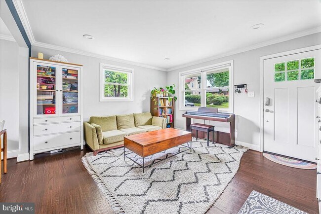 Foto del edificio - 4610 Coachway Dr