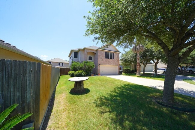 Building Photo - Lovely Cul-De-Sac Home in Schertz/Cibolo Now Available - Realtor Commission: $500
