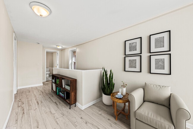 Building Photo - 20 School St