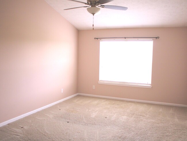 Building Photo - 11877 Esty Way