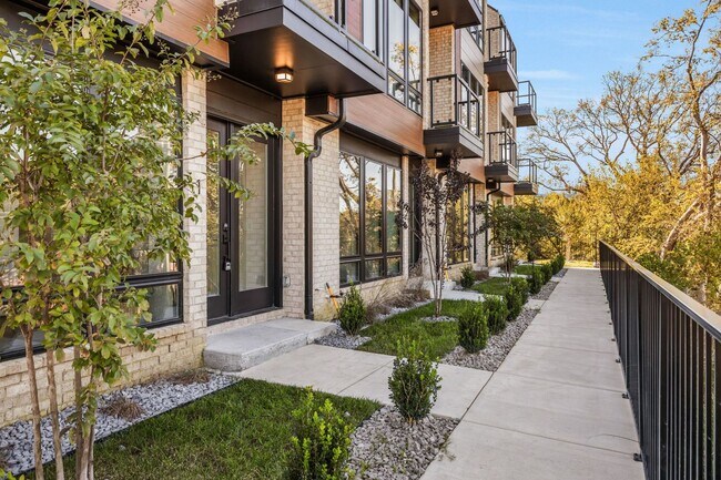 Photo - 106 Grizzard Ave. Townhome