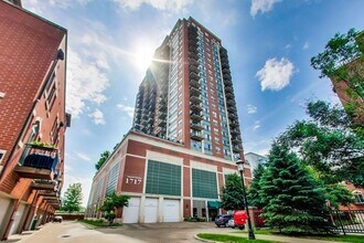 Building Photo - 1717 S Prairie Ave