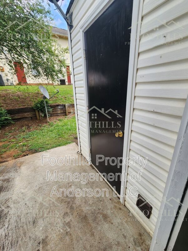 Foto del edificio - 108 Woodland Dr