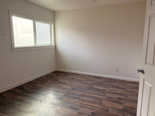 Foto del edificio - 863 Atherton Ave