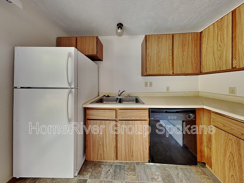 Primary Photo - 29 E Mayfair Ct