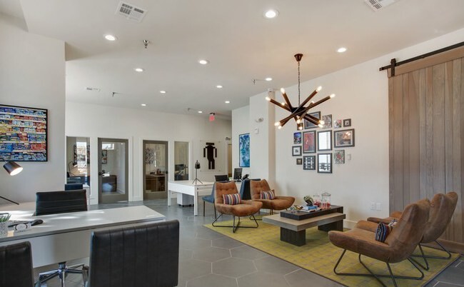 Building Photo - 1404 Vontress Dr