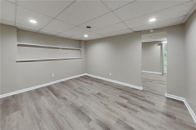 Building Photo - 3468 Erin Glen NW