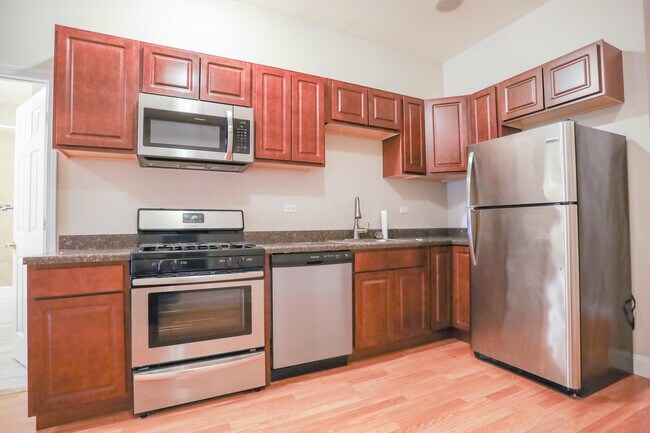 Building Photo - 1582 N Clybourn Ave