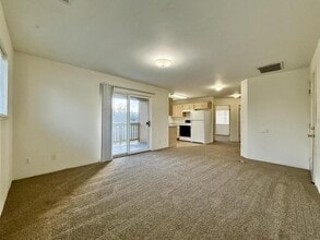 Building Photo - 34 Lewis Ave