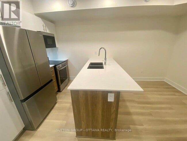 Photo du bâtiment - 152B Columbus Ave