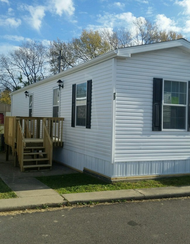 Fotografía del edificio - Evergreen Manor