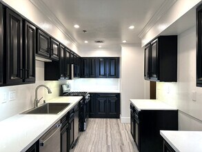 Building Photo - 10636 Wilshire