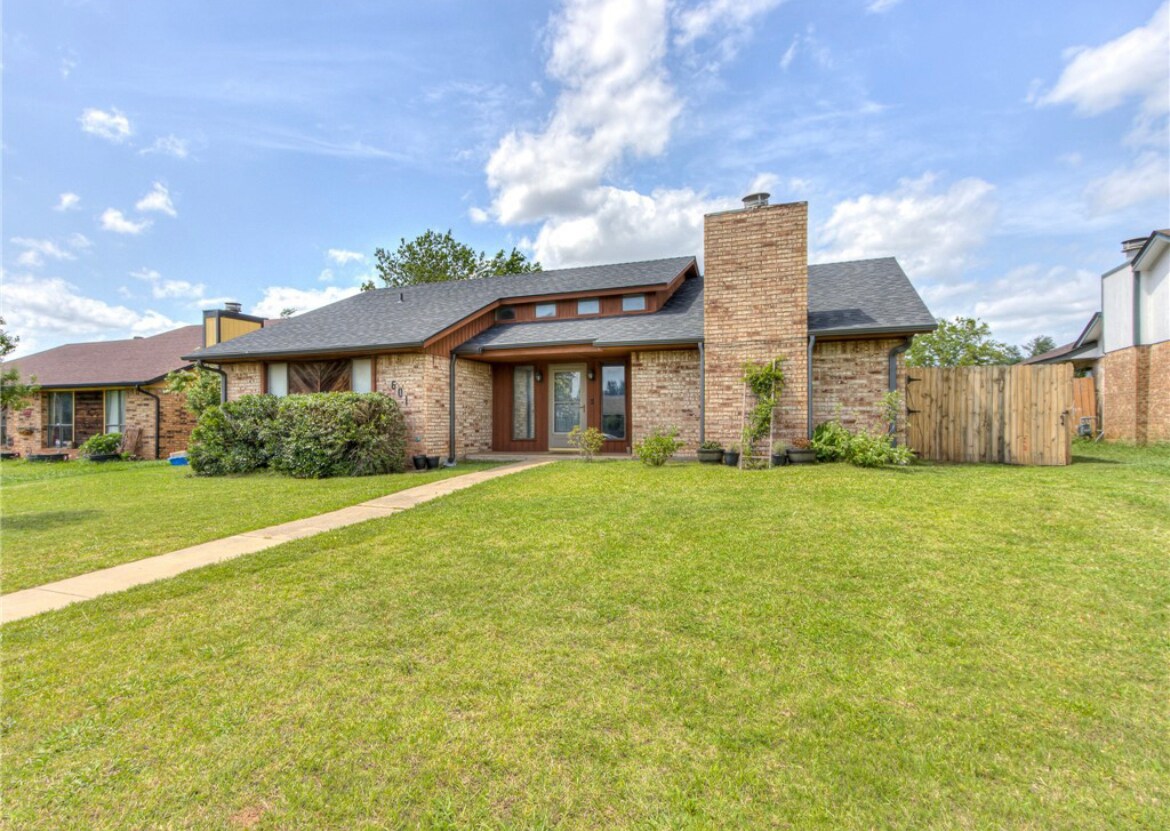 601 NW 139th St, Edmond, OK 73013 House Rental in Edmond, OK