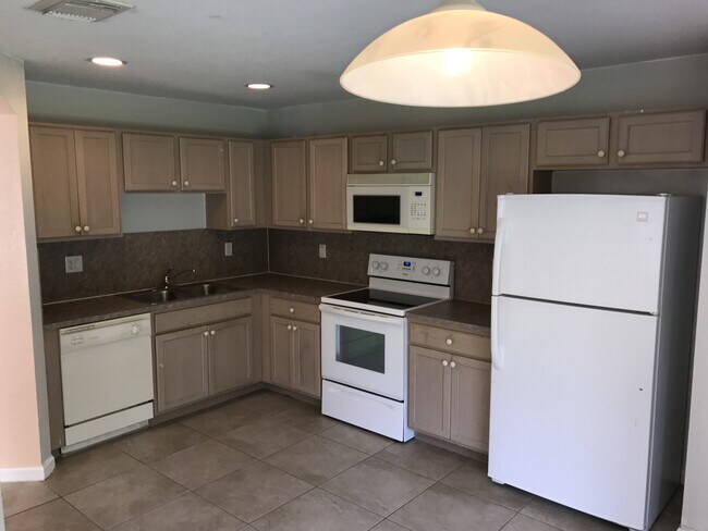 Foto del edificio - 6109 Reynolds St