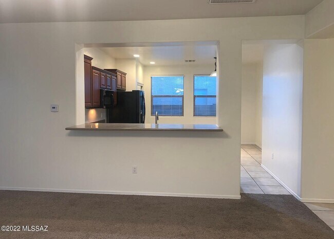 Building Photo - 6036 S Meadow Breeze Dr