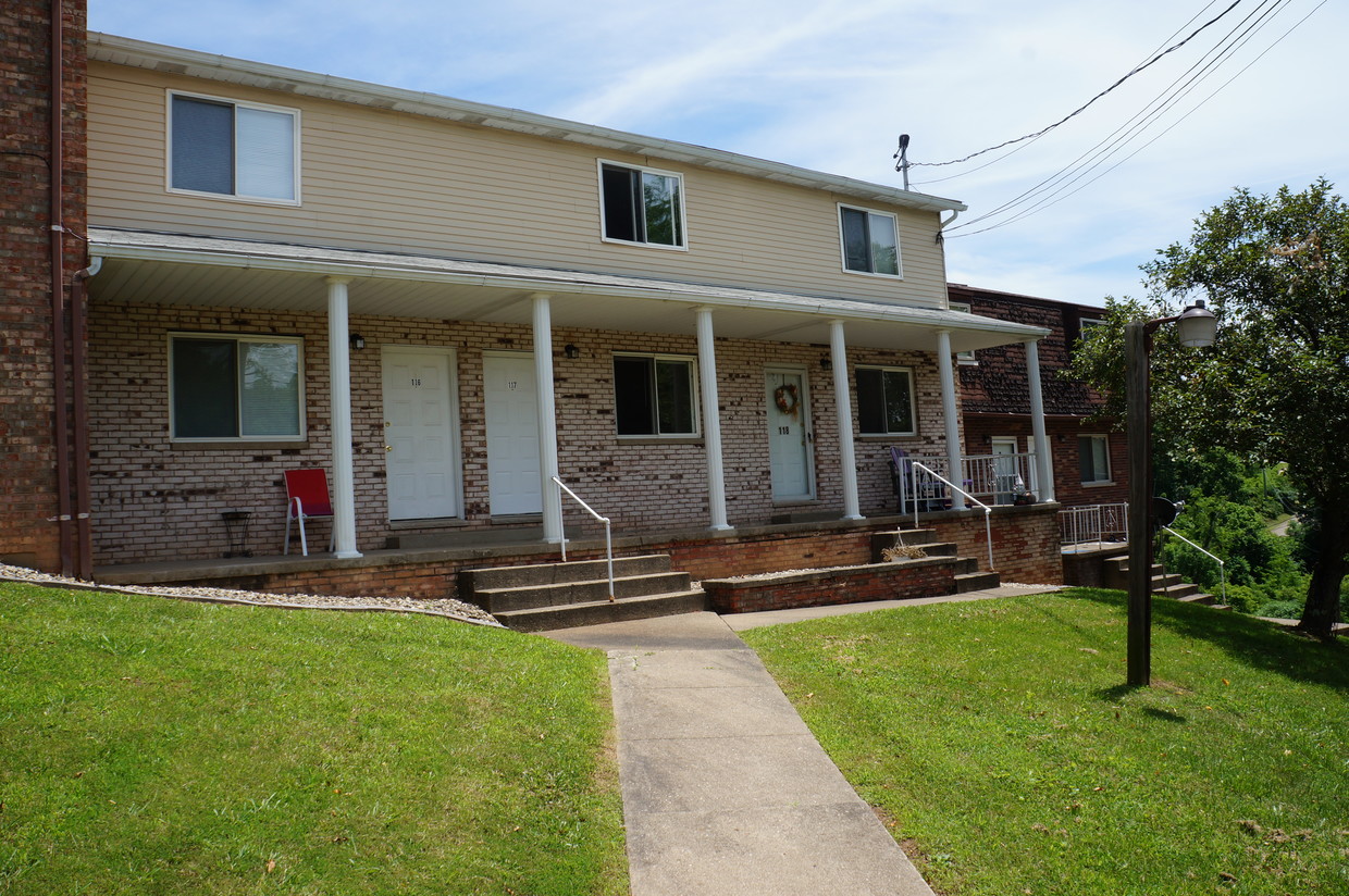 Primary Photo - Dutch Hills Terrace