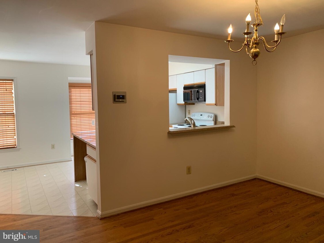 Foto principal - 6227 Manchester Way