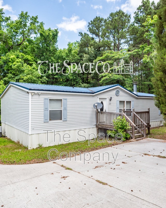 Building Photo - 255 Mitton Rd