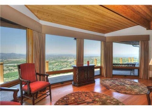 Foto del edificio - 30595 Miller Rd