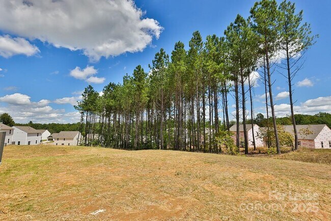 Foto del edificio - 6132 Ahoskie Dr