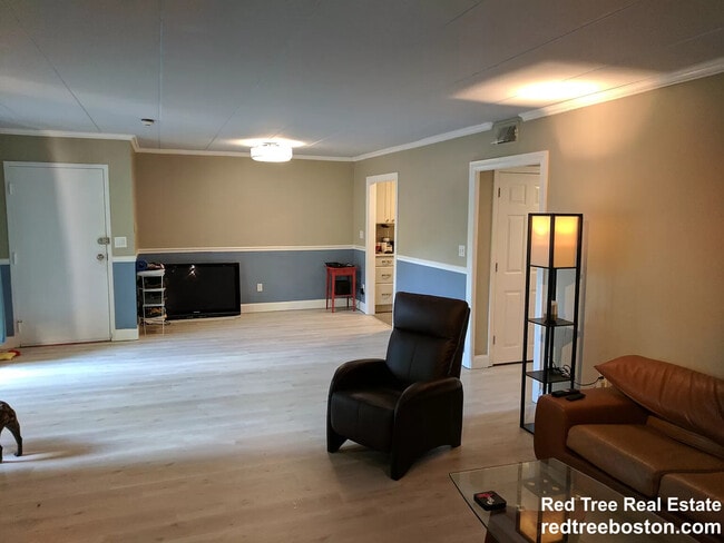 Building Photo - 53 Angleside Rd