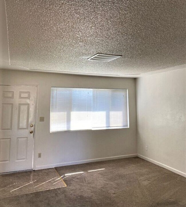 Foto del edificio - HE281