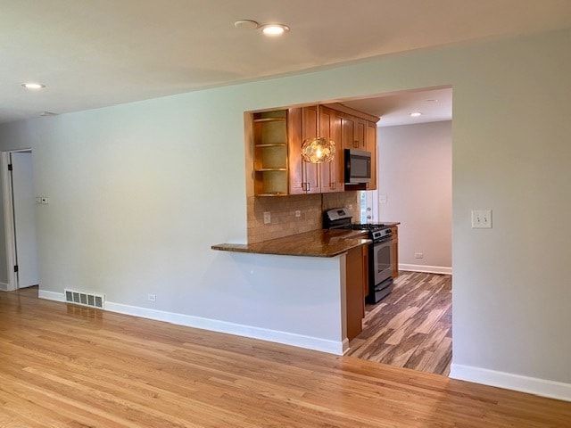Building Photo - 587 Wilshire Ave