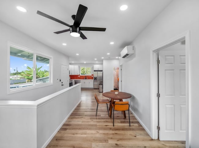 Building Photo - 1576 California Ave