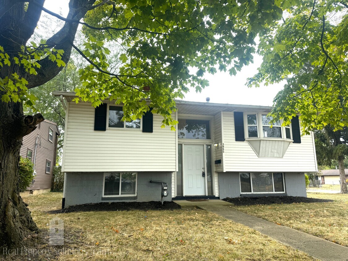 Primary Photo - 3995 Randell Rd